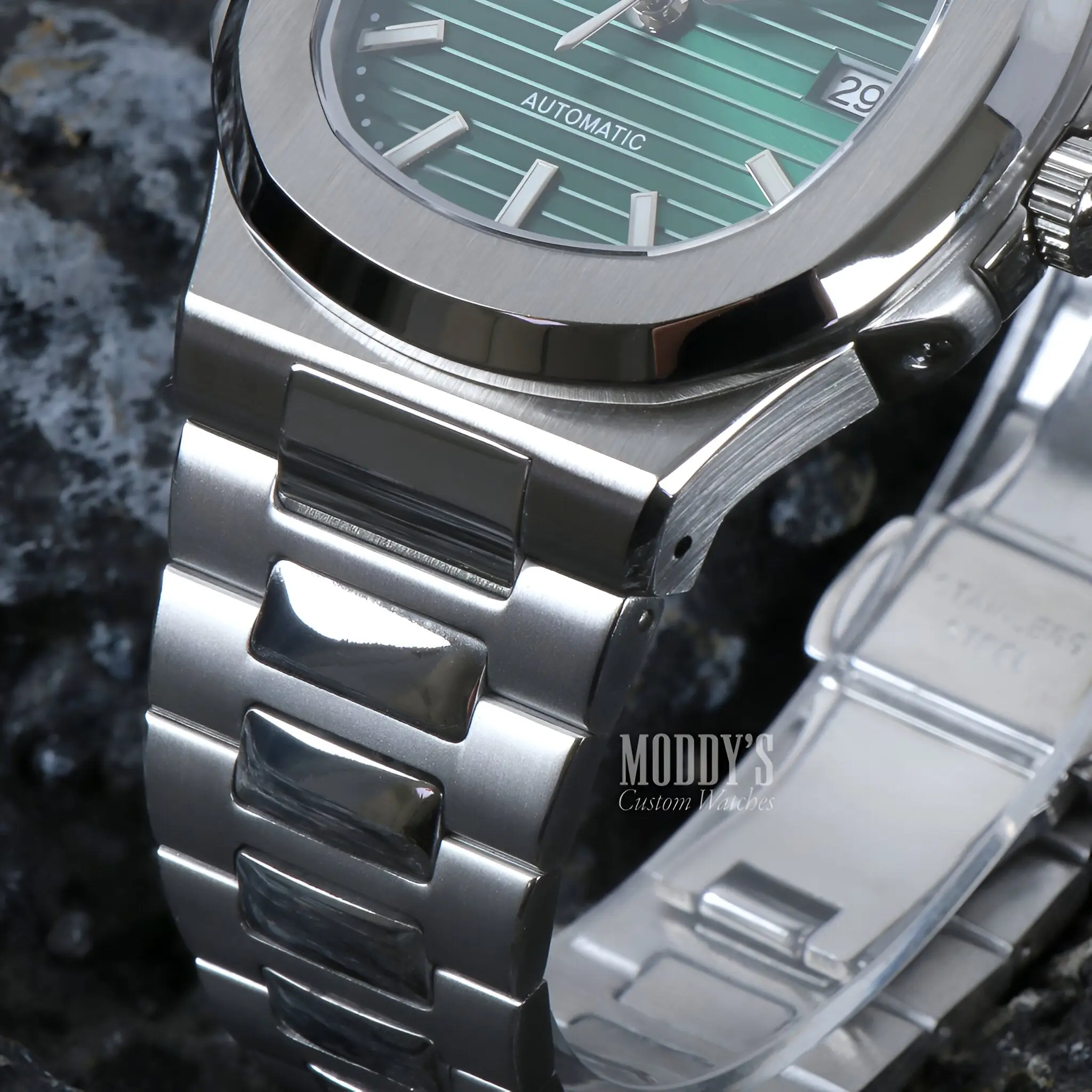 Nautiko | Metallic Green - Image 6